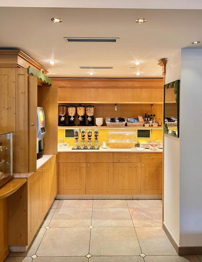 Hotel Gran Vacanze Rooms & Apartments 迪马罗 外观 照片