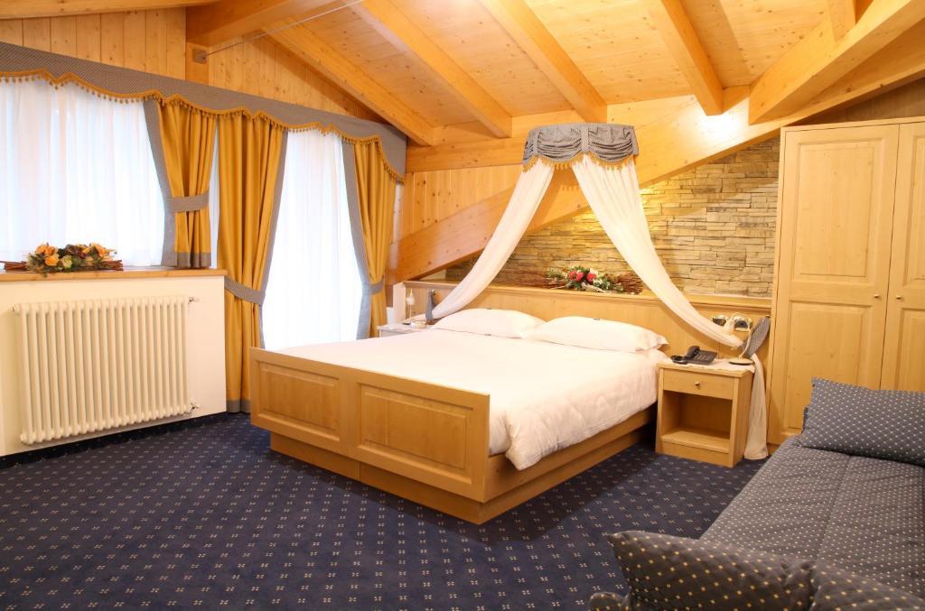 Hotel Gran Vacanze Rooms & Apartments 迪马罗 外观 照片
