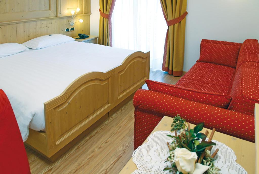 Hotel Gran Vacanze Rooms & Apartments 迪马罗 外观 照片