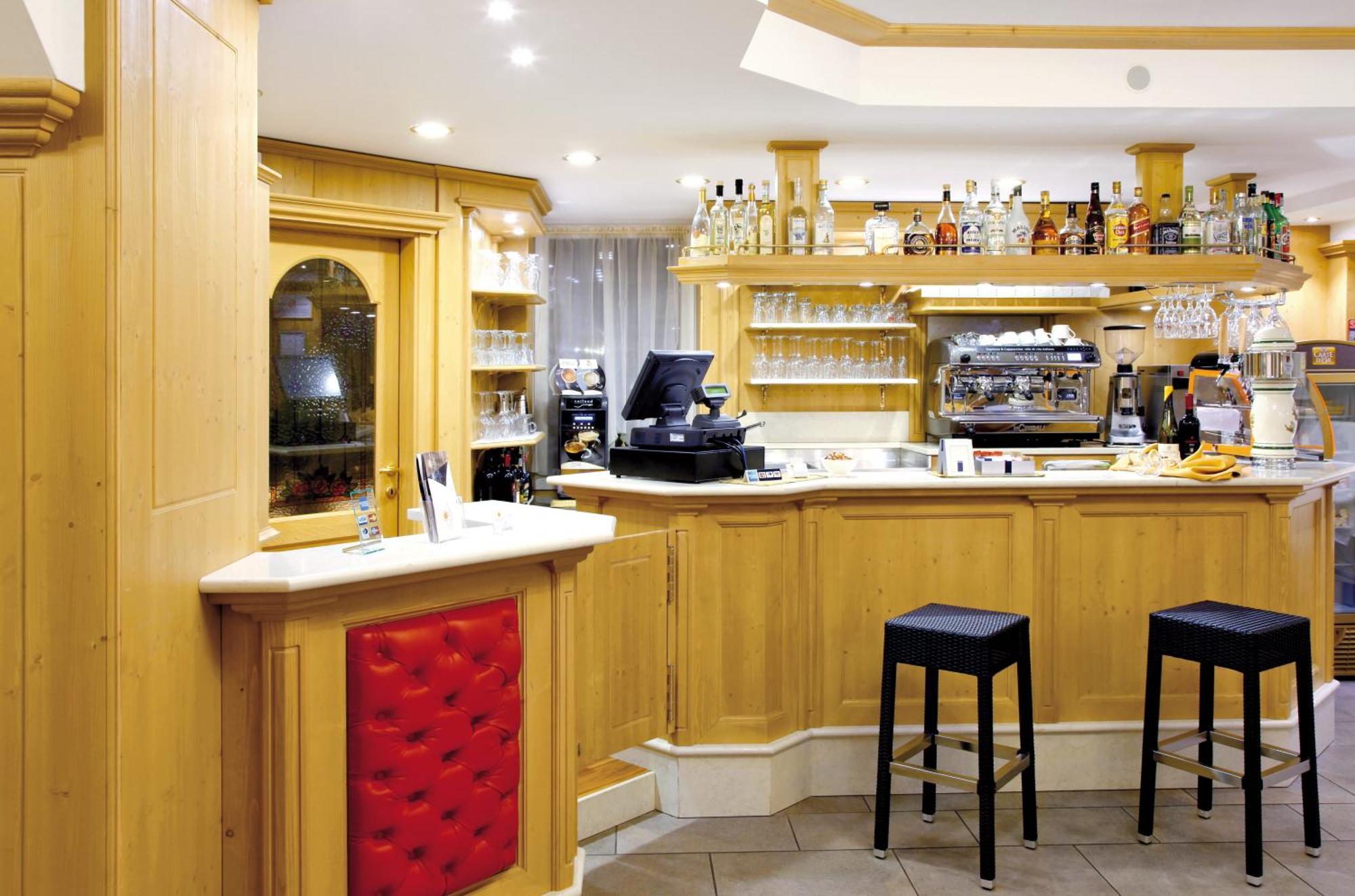 Hotel Gran Vacanze Rooms & Apartments 迪马罗 外观 照片