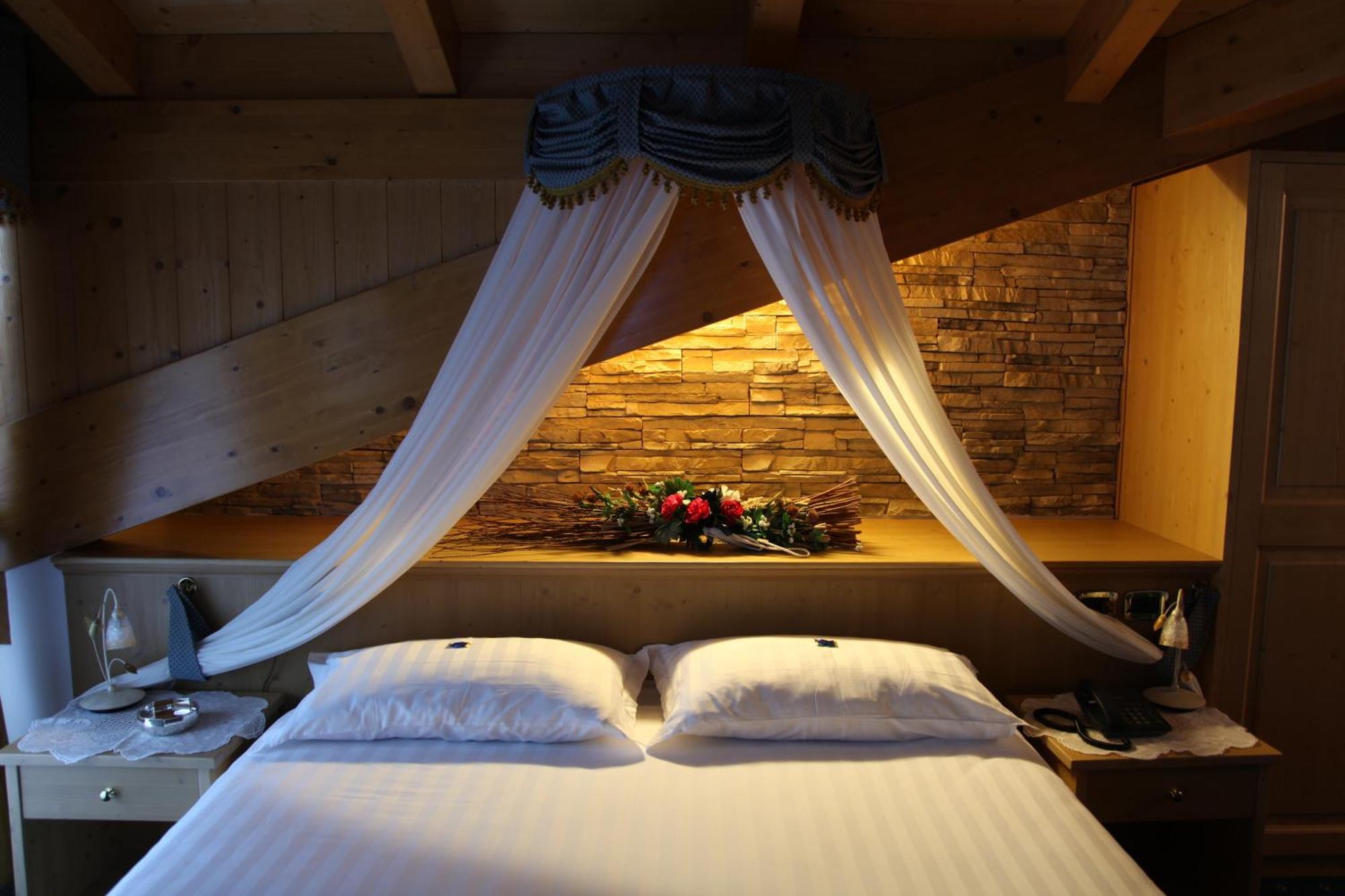 Hotel Gran Vacanze Rooms & Apartments 迪马罗 外观 照片
