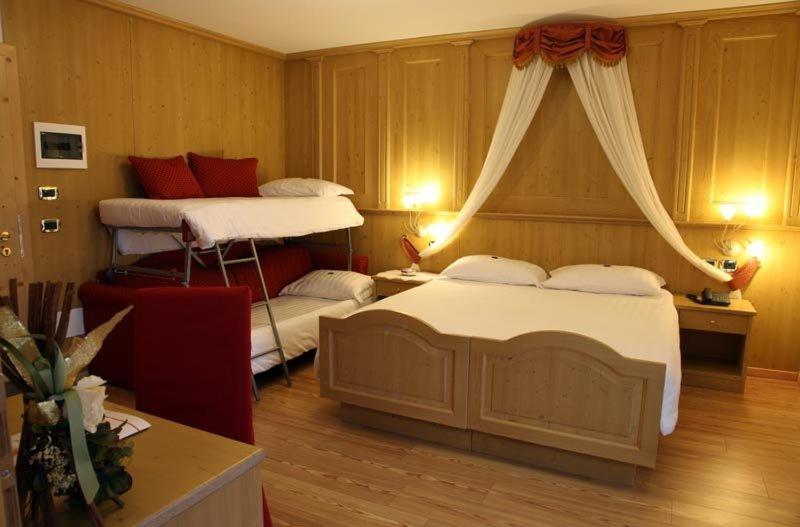 Hotel Gran Vacanze Rooms & Apartments 迪马罗 客房 照片