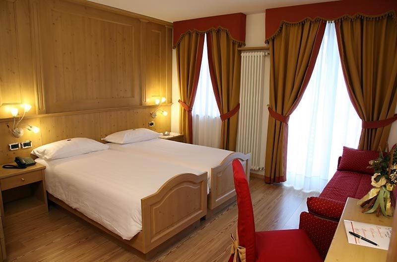 Hotel Gran Vacanze Rooms & Apartments 迪马罗 客房 照片