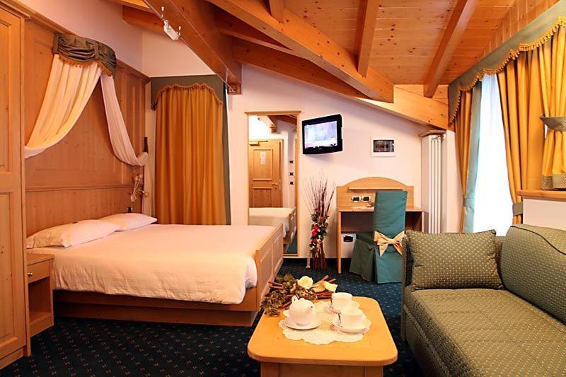 Hotel Gran Vacanze Rooms & Apartments 迪马罗 客房 照片